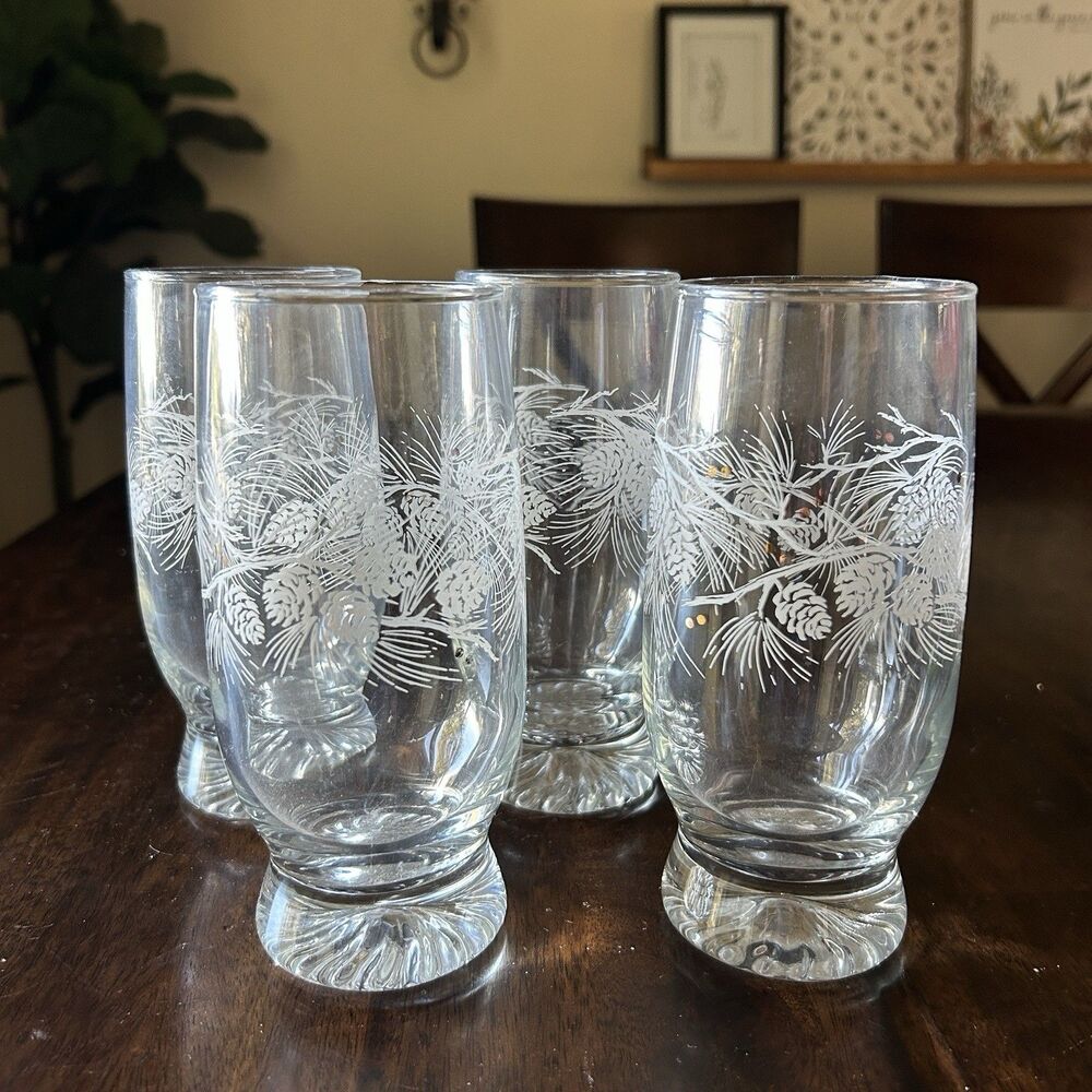 VTG Libbey Pinecone Footed Tumbler Set of 4 12 oz Glasses Holiday Winter Festive